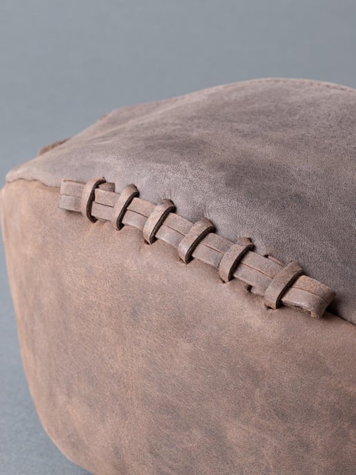 Hunter Rugby Ball Leather Wash Bag in Chocolate