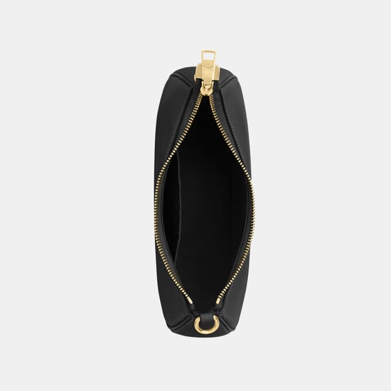 Teri Shoulder Bag in Refined Pebbled Leather with Chain Strap