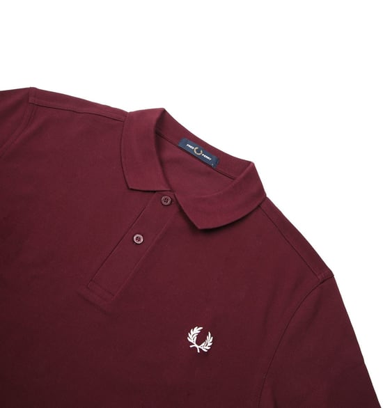 Men's Fred Perry M6000 Plain Polo Shirt in Red - Image 3