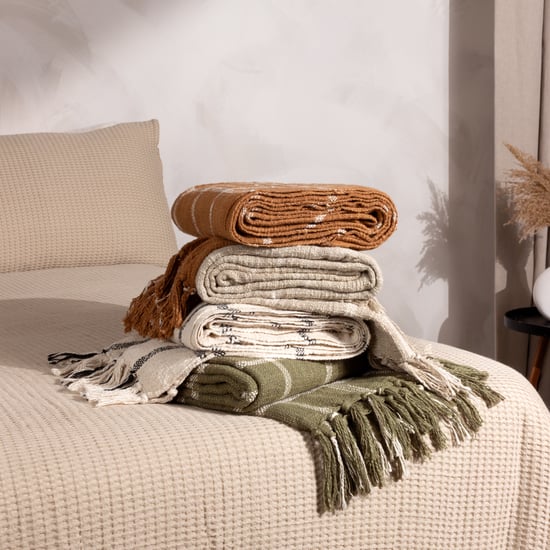 Yard Beni Check Fringed Throw - Image 3