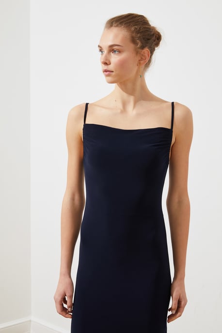 Trendyol Kvinnors Cowl Neck Bodycone Midi Klänning - Image 3