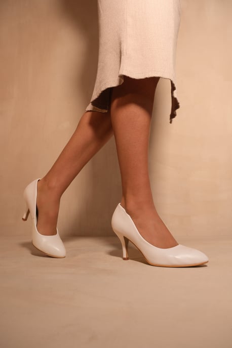 Where's That From Womens 'Paola' Mid High Heel Court Pump Shoes With Pointed Toe