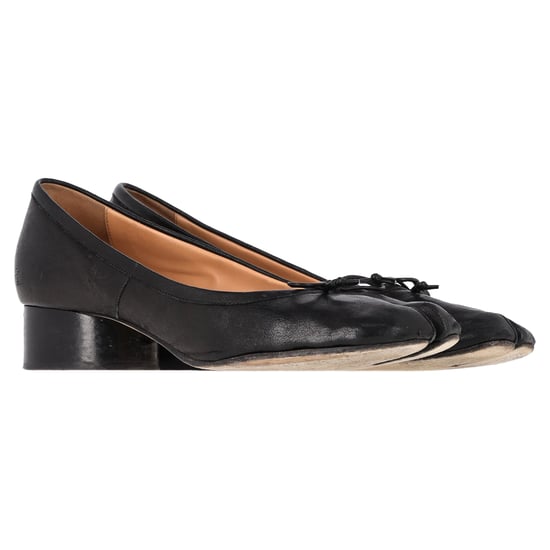 Maison Margiela Tabi 30 Ballerina Pumps in Black Leather - Image 4