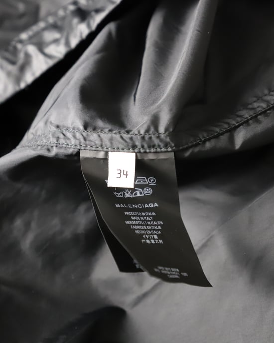 Balenciaga Lichtgewicht Gevoerde Windjack met Capuchon in Zwart Nylon - Image 5