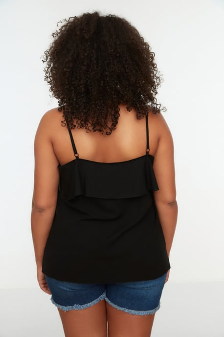 Trendyol Dam Spaghetti Band Enkel Plus Size Blus - Image 5