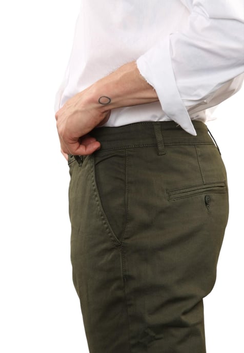 MYT Heren Slim Fit Chino in Olijf - Image 5