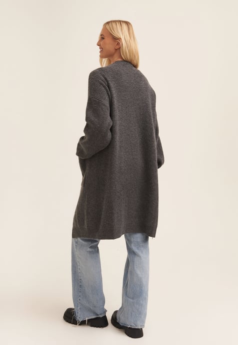 Fine Knit Pocket Edge to Edge Cardigan