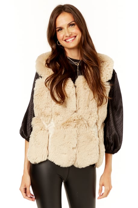 Patch Fur Cropped Gilet