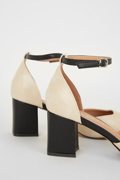 Wide Fit Dollis Pointed Two Part Toe Cap Courts - Image 4