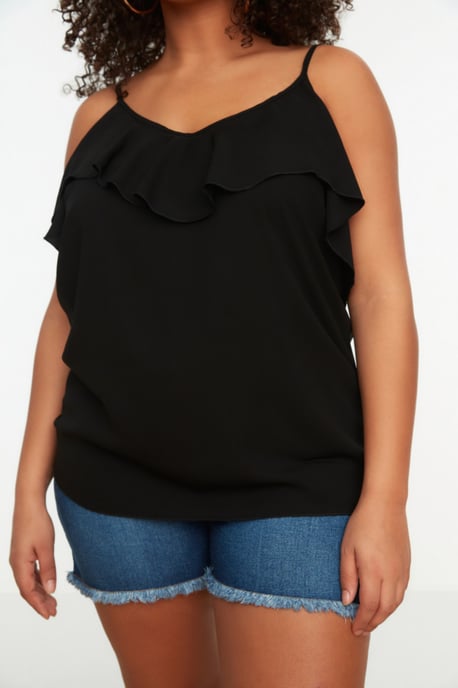 Trendyol Dam Spaghetti Band Enkel Plus Size Blus - Image 3