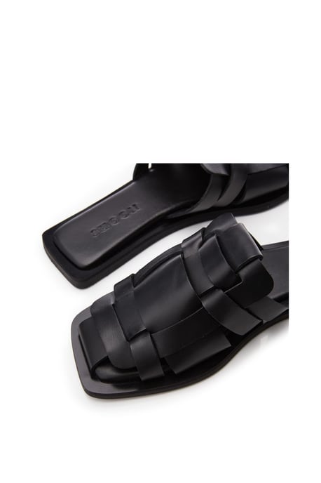 'Sh Akari' Black Leather