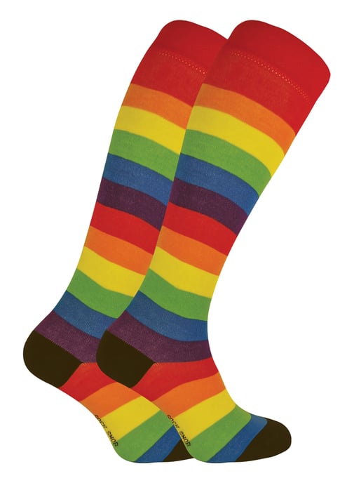 Sock Snob - 2 par knähöga bambustrumpor med regnbågsränder för damer - Image 1