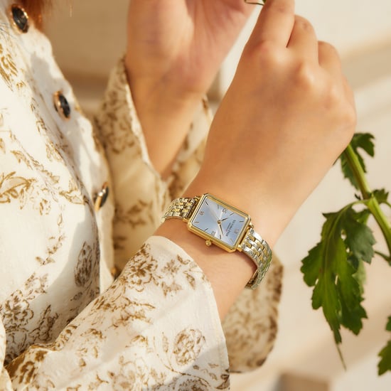VICTORIA HYDE Rectangle Ladies Watch Green Dial Analogue Quartz Wristwatch with Stainless Steel Bracelet, light gold