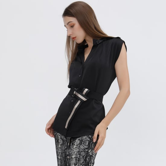 Mat satijnen mouwloos shirt - Image 2