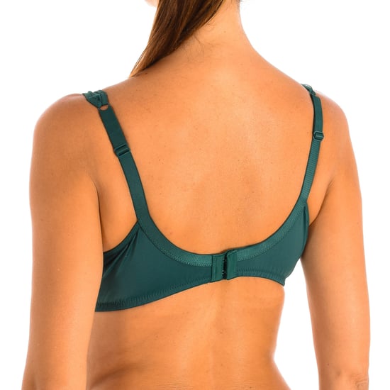 Generous 03983 women's underwire bra offers a comfortable and generous fit for greater comfort and support
