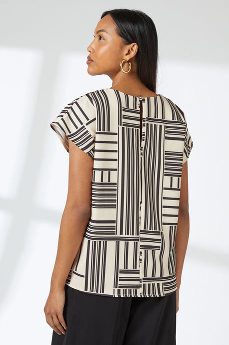 Mono Geo Print Short Sleeve Top