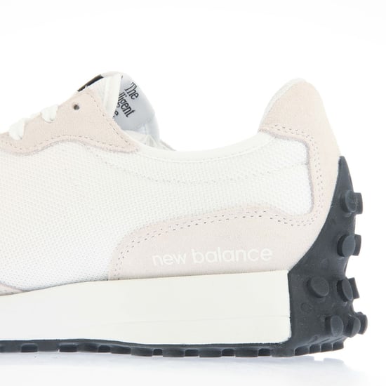 Men's New Balance 327 Trainers in White Black - Image 5
