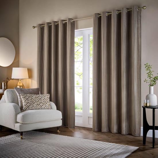 Paoletti Corinthian Velvet Room Darkening Eyelet Curtains - Image 2