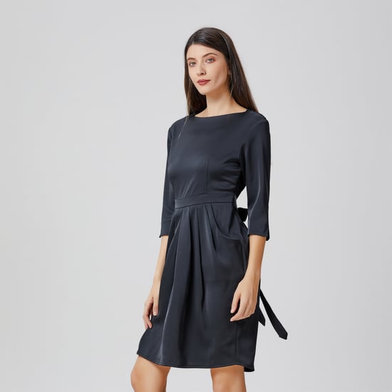 Pegged dress with pleats - Image 3