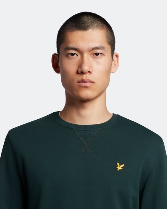 Lyle & Scott Crew Neck Sweatshirt in Green - Image 5