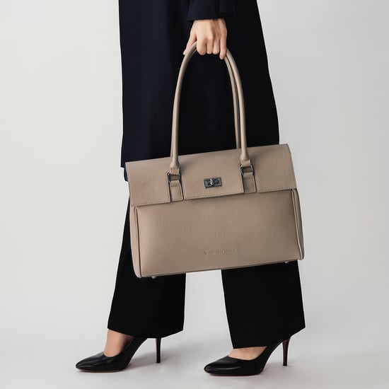 Victoria Hyde Woman handbag Business bag Travel bag in Nude - Image 3