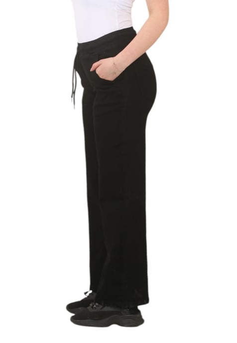 MYT Womens Elasticated High Waist Wide Leg Jeans in Zwart - Image 3