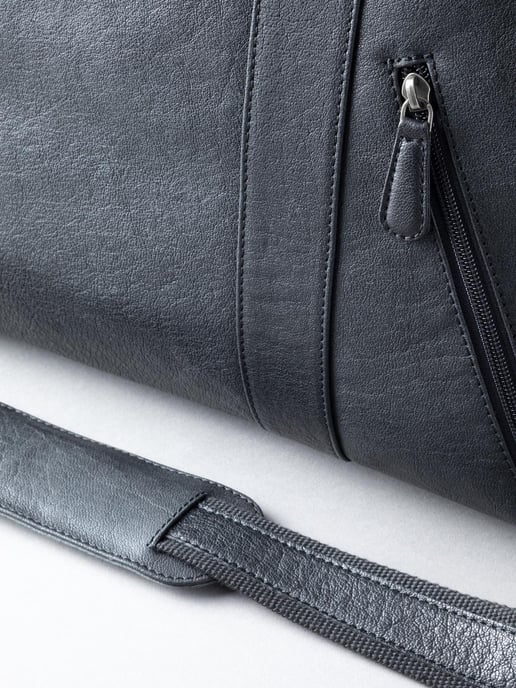Discoverer Large Leather Holdall in Black