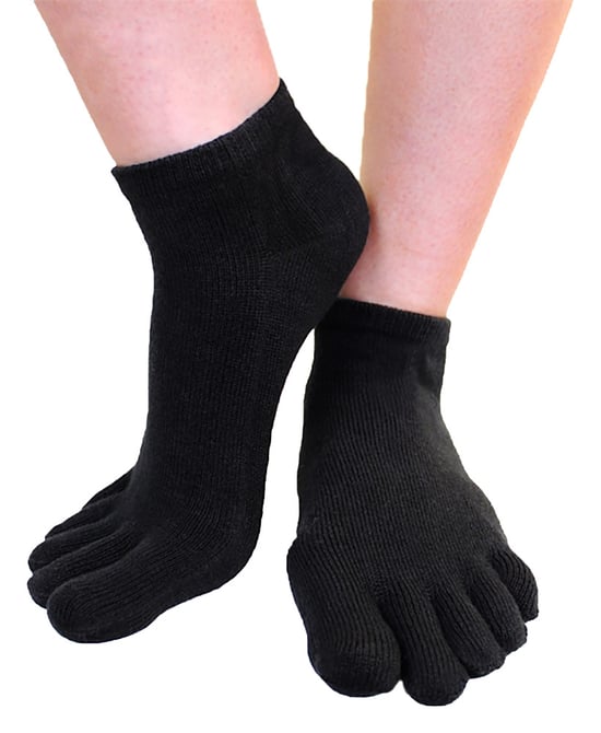 TOETOE - Mens & Ladies Essential Moisture Wicking Cotton Ankle Toe Socks - Black - Image 2