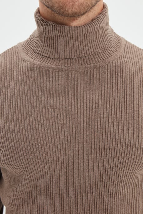 Trendyol Men's Straight Sweater - Image 4