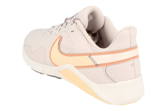 Nike Dames Legend Essential 2 Paarse Sneakers - Image 2
