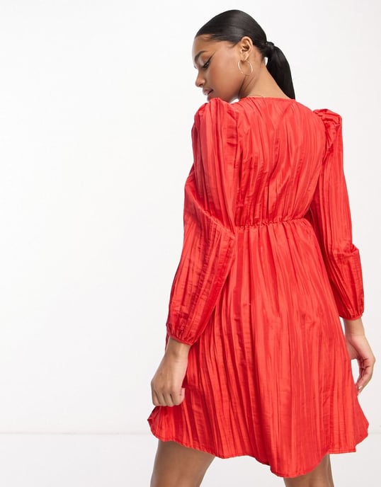 Urban Revivo long sleeve v neck crinkle mini dress in red