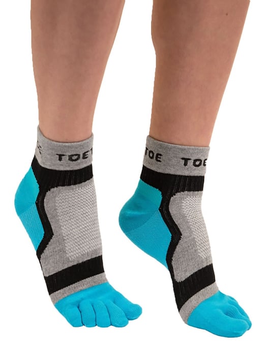 TOETOE - Mens & Ladies Breathable Sports Light Runner Low Cut Toe Socks - Blue - Image 2