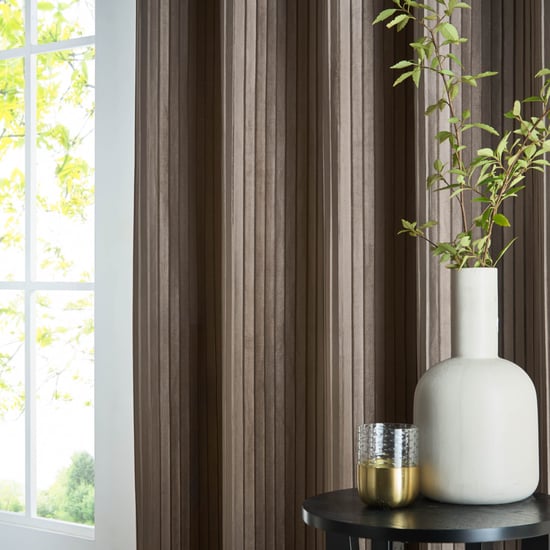 Paoletti Corinthian Velvet Room Darkening Eyelet Curtains - Image 3