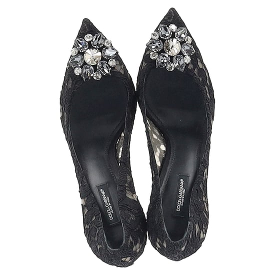 Dolce & Gabbana Spets Regnbågs Pumpar med Brosch i Svart Rayon - Image 2