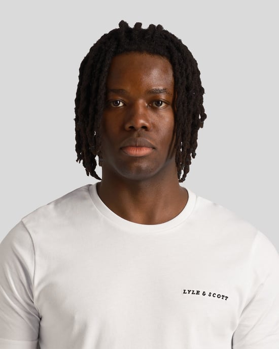 Lyle & Scott Embroidered T-Shirt i vitt för män - Image 4
