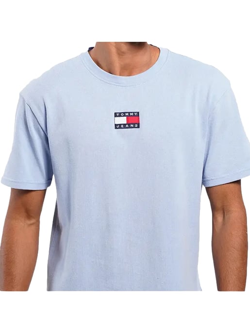 Tommy Jeans heren T-shirt met origineel vlaglogo in het midden. - Image 3