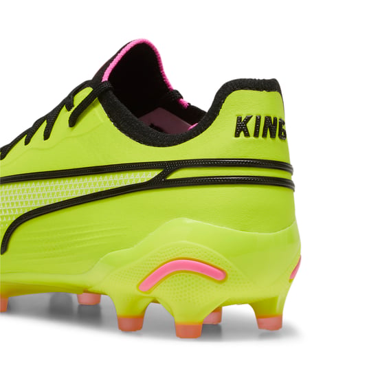 PUMA Womens King Ultimate FG/AG Football Boots