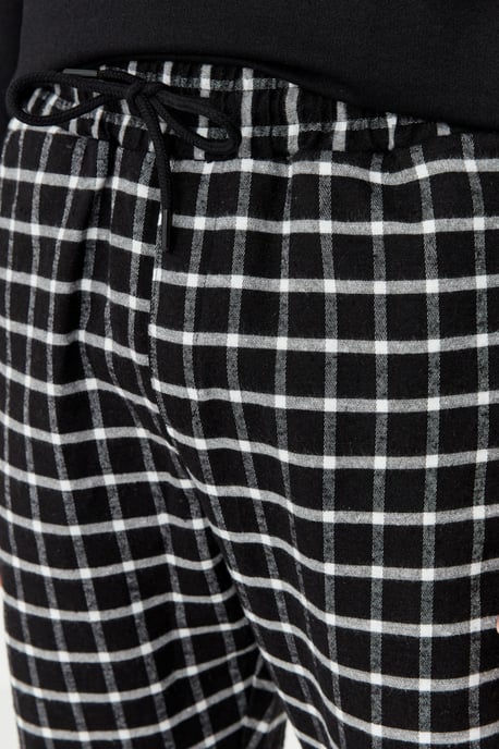 Trendyol Herrar Crew Neck Pyjamas Set - Image 5