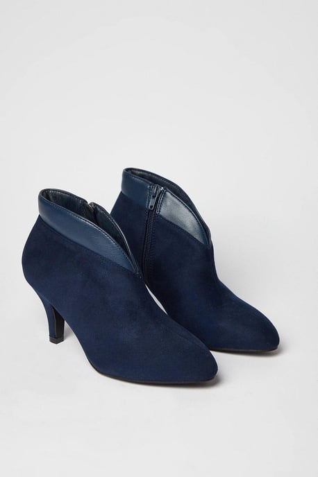 Ashleigh Soft Pointed Shoe Boots