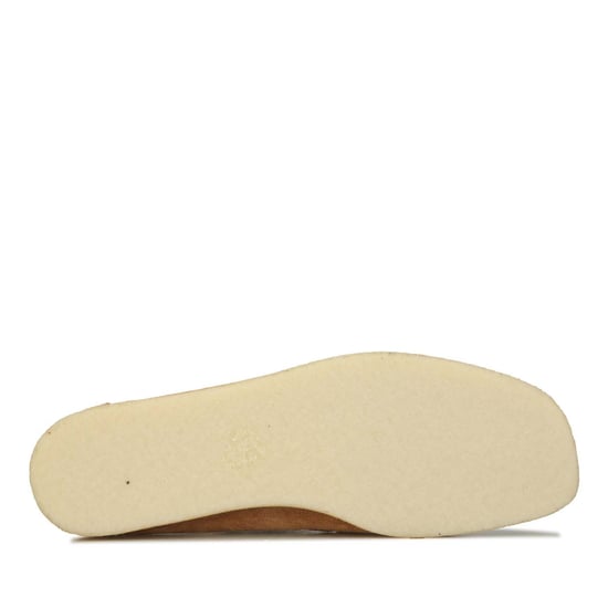 Men's Clarks Originals Weaver Suede Shoes in Tan - Image 4