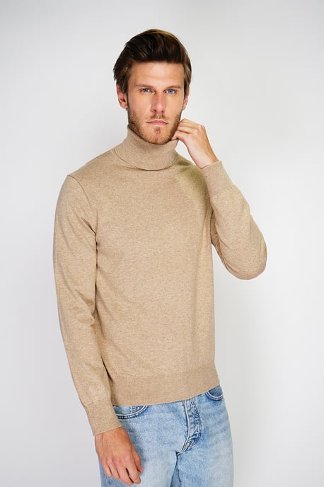 GB - William de Faye - turtleneck - Camel