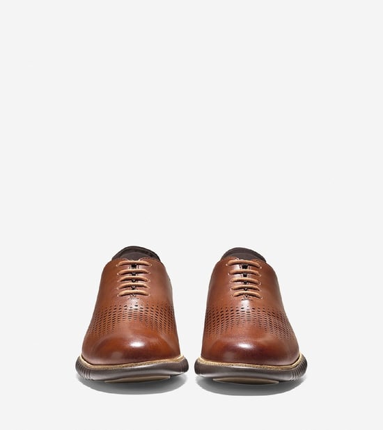 2.Zerogrand Laser Wing Oxford Lace Up Shoe