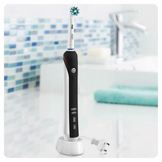 Oral-B Pro 2 2500N CrossAction Electric Rechargeable Toothbrush Black