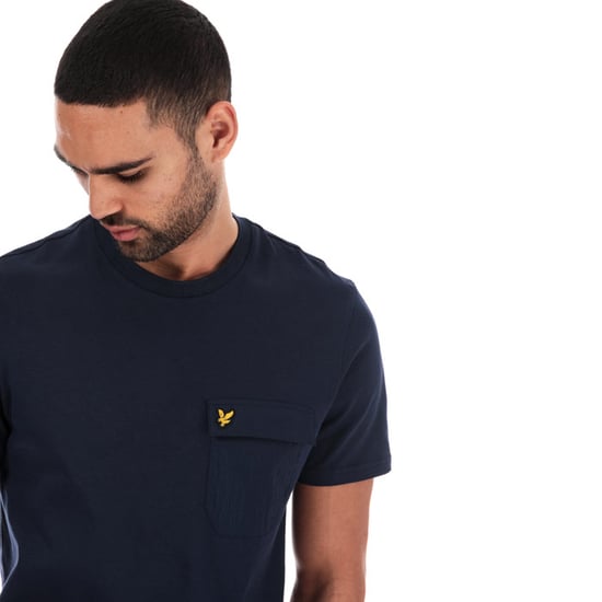 Men's Lyle And Scott Nylon Pocket T-shirt in Navy - Image 6