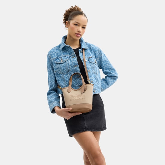 Hanna Bucket Bag in Canvas with Horse and Carriage - Image 4