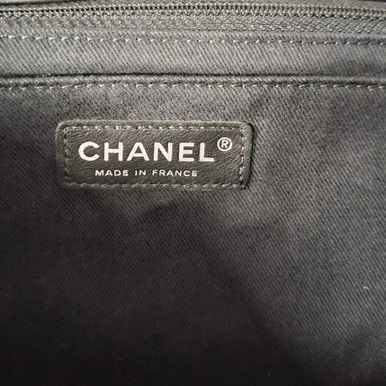 Chanel Maxi Quilted In The Business Flap Bag in Black Calfskin Leather - Image 5