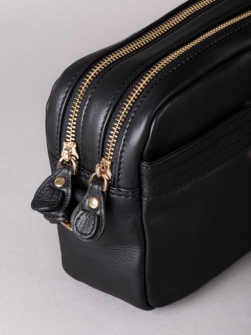Cartmel Boxy Leather Cross Body Bag in Black - Image 4