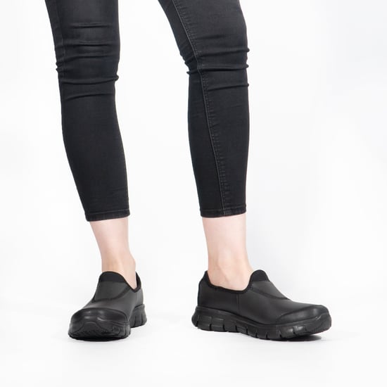 RELAXED FIT - SURE TRACK Ladies Leather Anti-Slip Shoes Black - Image 3