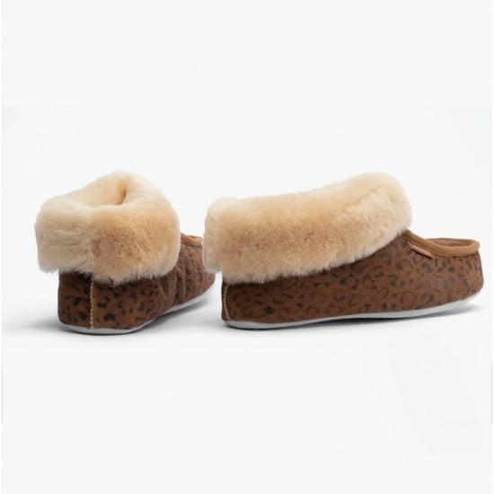 Shepherd MOA Womens Sheepskin Slipper Boots Chestnut/Leopard - Image 3