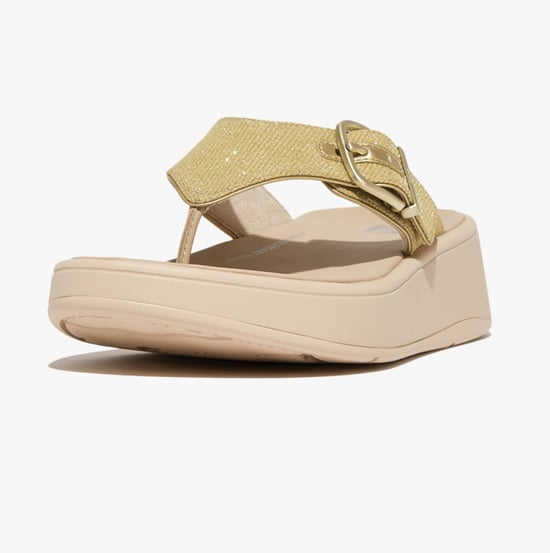 F-MODE BUCKLE SHIMMERLUX FLATFORM Womens Toe Post Platino - Image 3